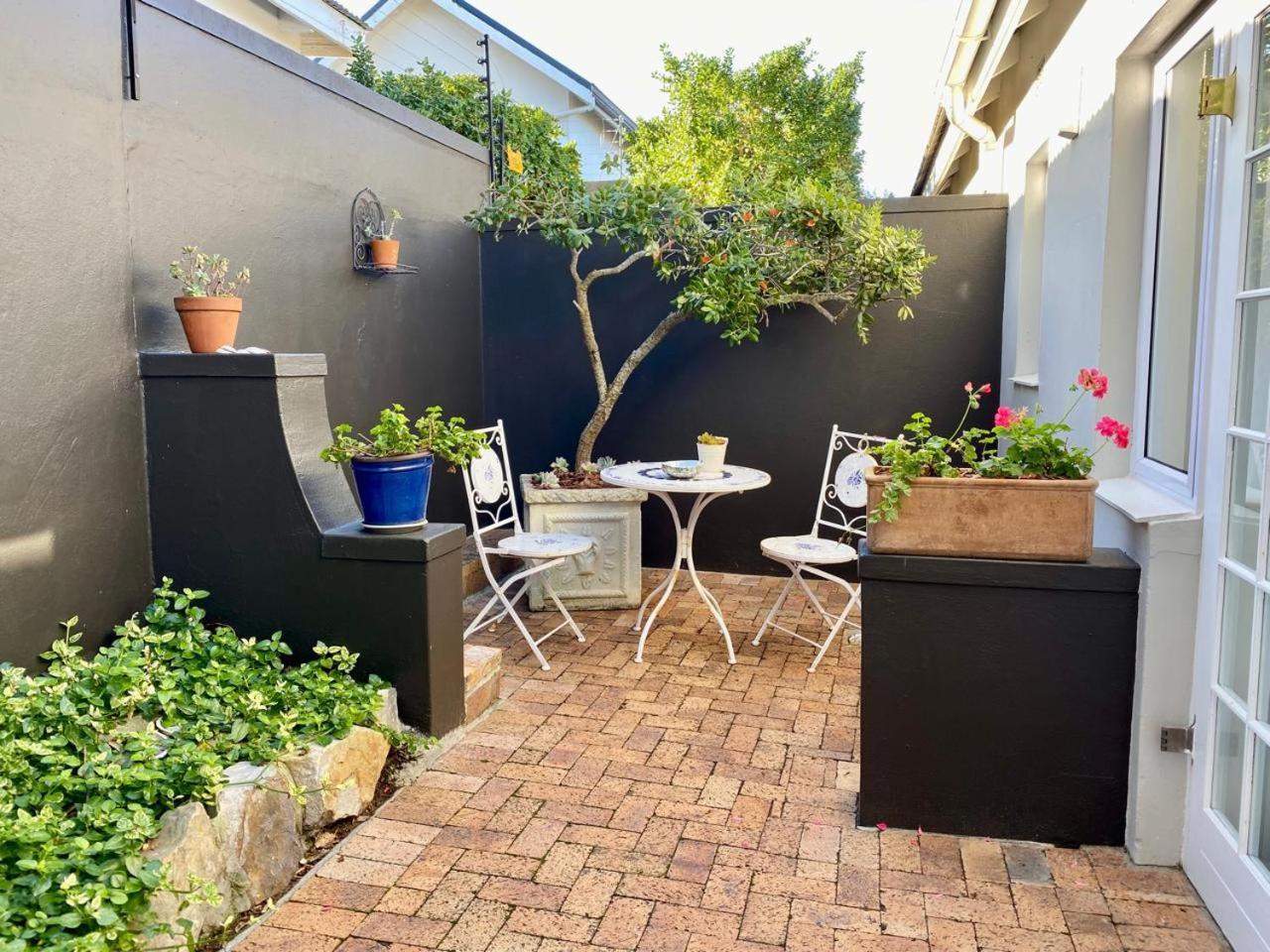 Anchor'S Rest Hotel Hermanus Exterior photo